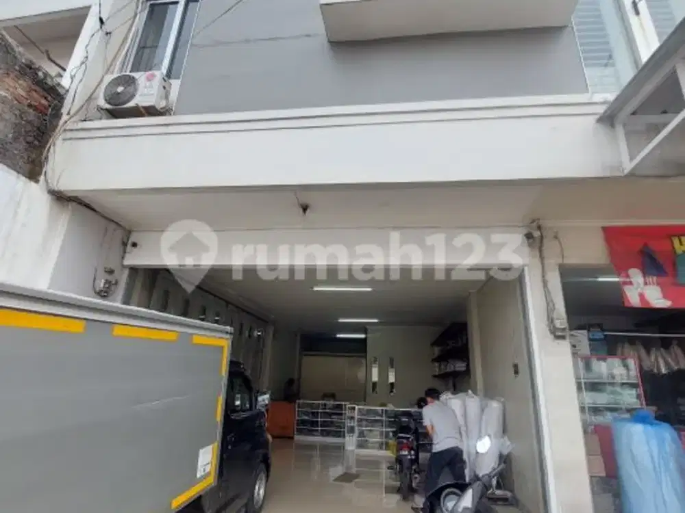 Dijual Ruko Cibaduyut 3 Lantai Siap Pakai