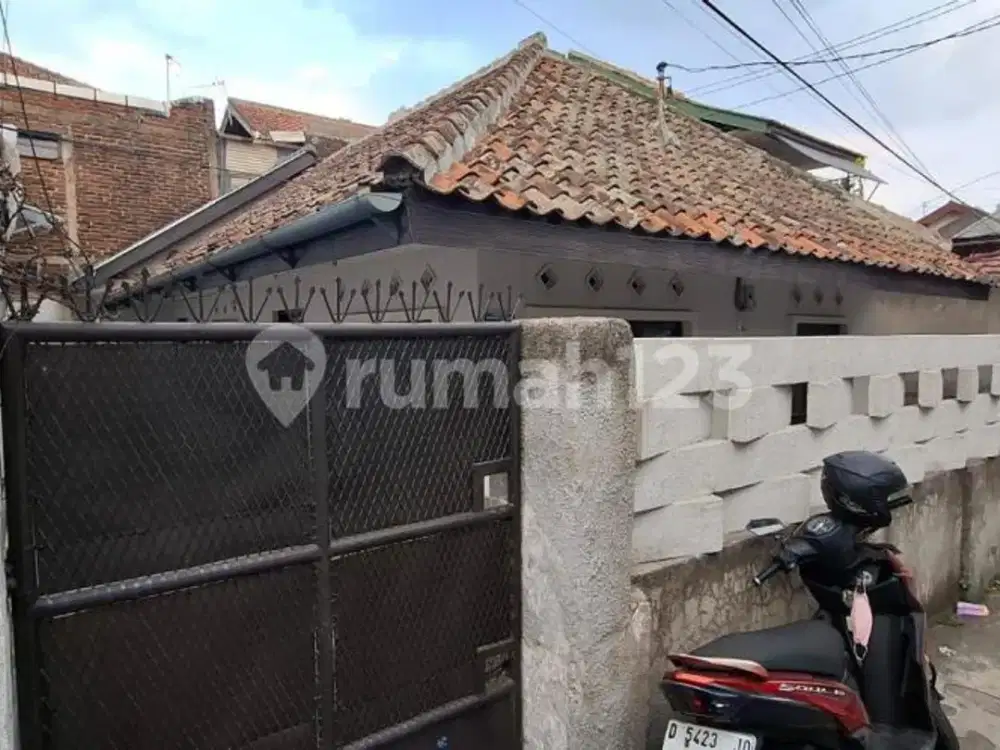 Dijual Rumah di Siti Mariah Tengah Kota Lokasi Strategis
