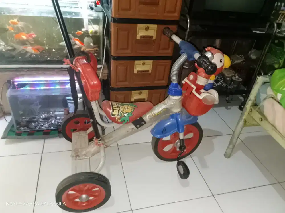 Jual sepeda roda tiga merk famili