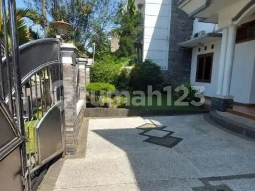 Dijual Rumah Mekarwangi Sangat Mewah dan Besar