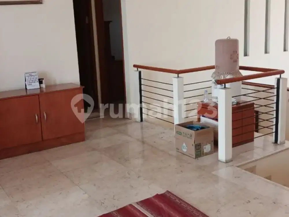 Rumah nyaman siap huni di Batununggal, Bandung