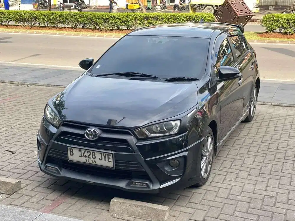 Over kredit Toyota Yaris 2016 Bensin