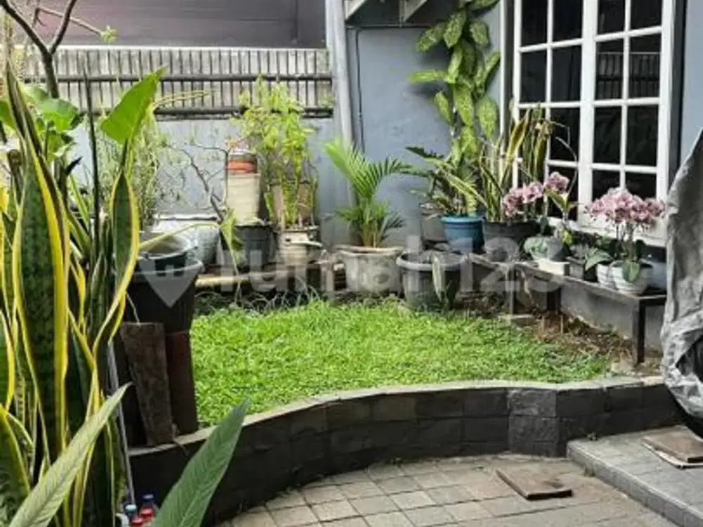 Taman Holis Indah 1