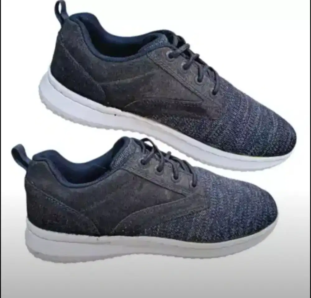Sepatu Branded Skechers  memory foam air cooled Original size 44