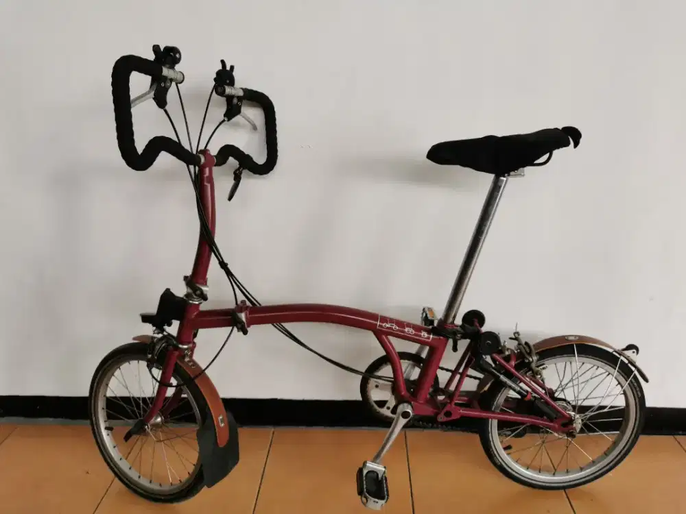 SEPEDA BROMPTON CLASSIC