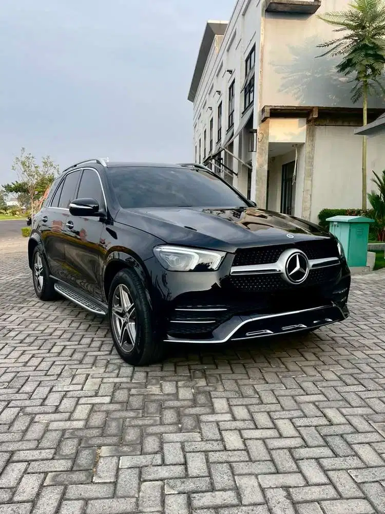 Mercedes-Benz 
GLE450 AMG 4MATIC