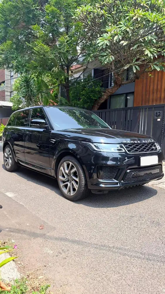 DIJUAL RANGER ROVER SPORT 3.0 SUPERCHARGED V6 LCI FACELIFT NIK 2028