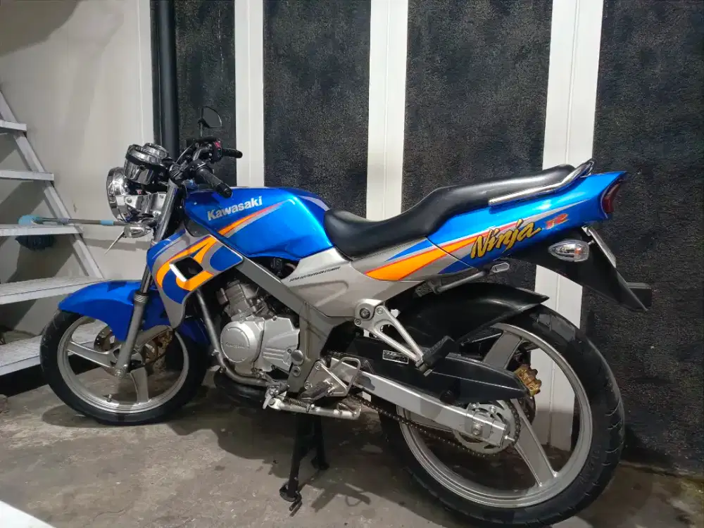 Kawasaki Ninja R KIS