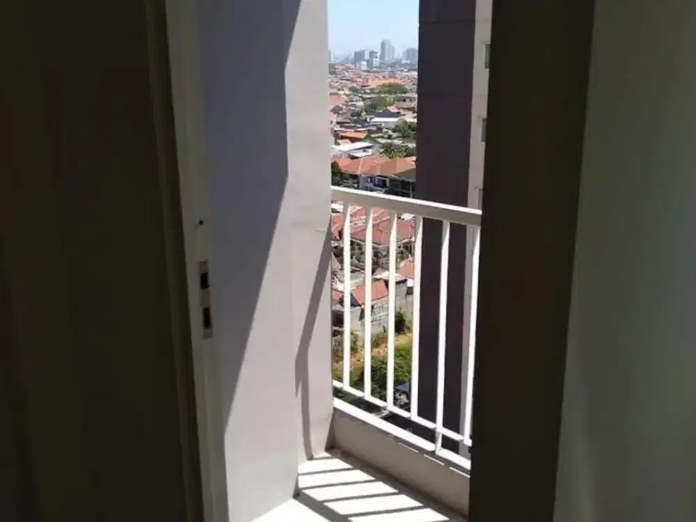 Puncak Dharmahusada 2BR Kosongan lantai 10 Hanya 195Jt