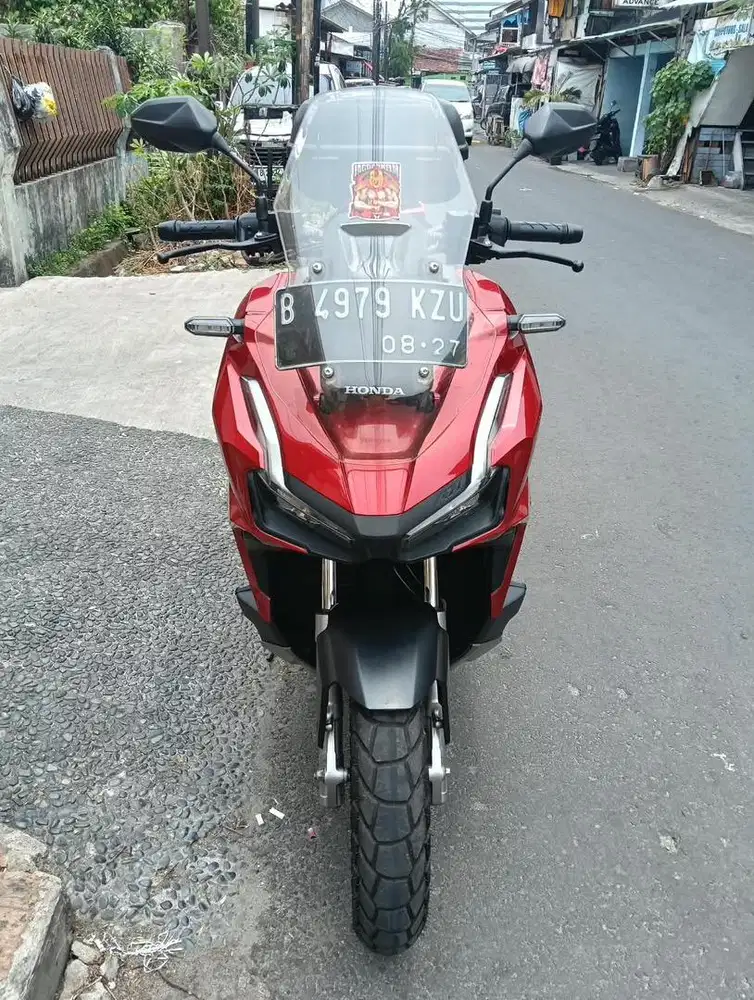 Honda ADV CBS 2022 merah mulus like new