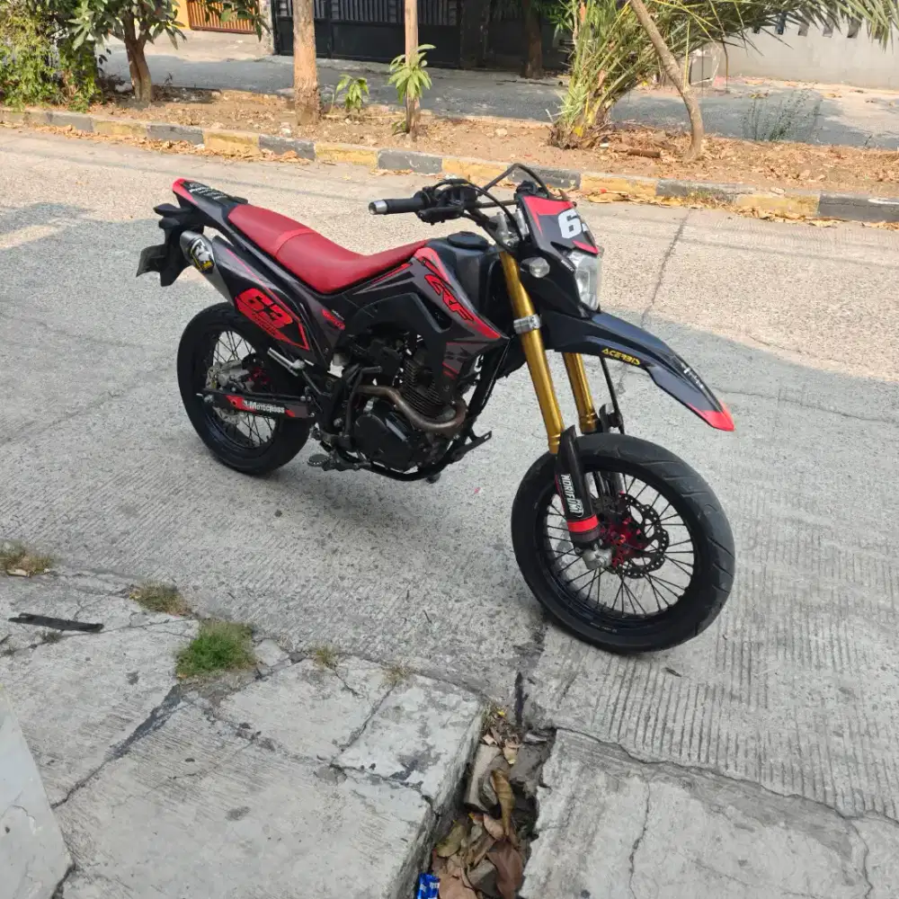 Honda CRF 150L Tahun 2023 SuperMoto 150 Trail Super Moto