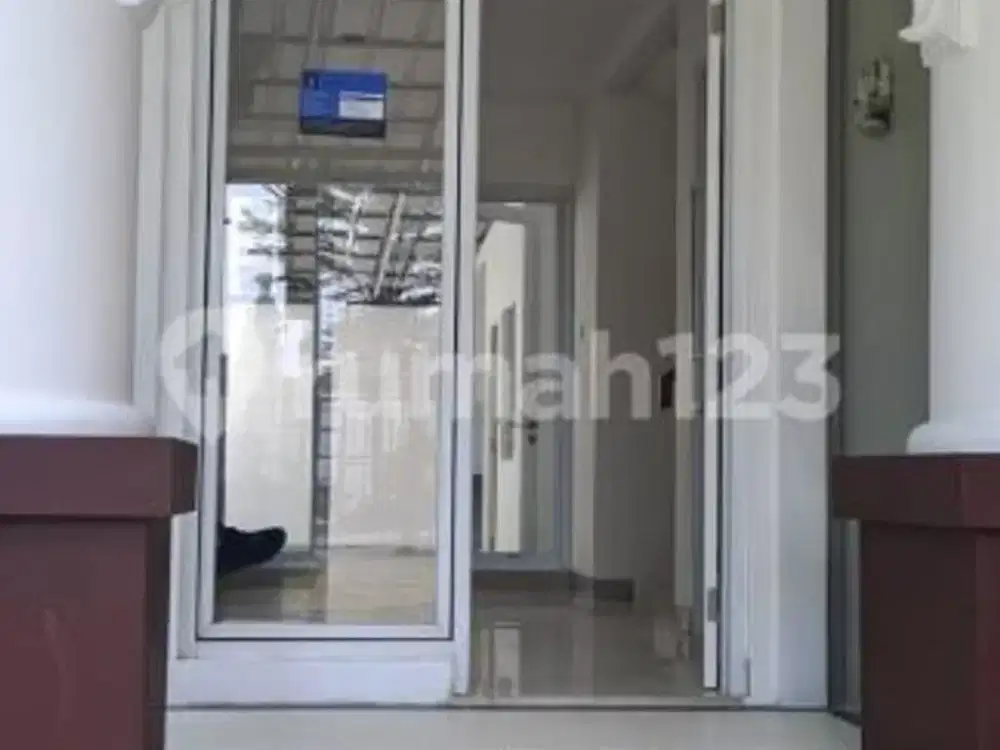 Disewakan Rumah Semi Furnished 3Kt Siap Huni di Menaggio Gading Serpong