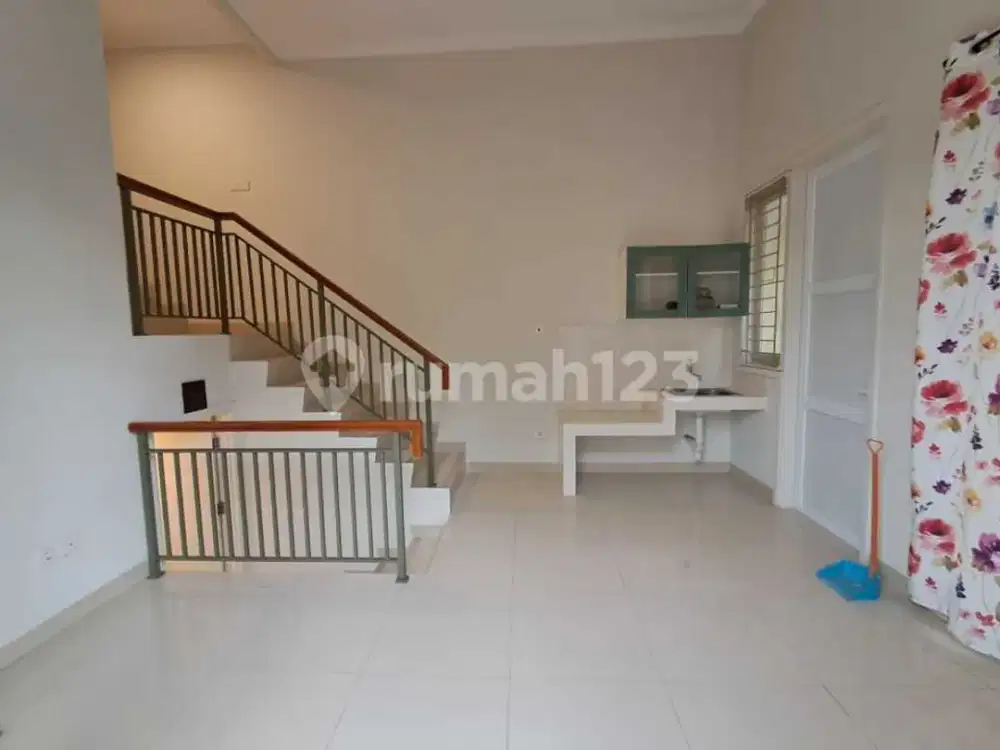 Disewakan Rumah 4 Lantai di Montana Gading Serpong