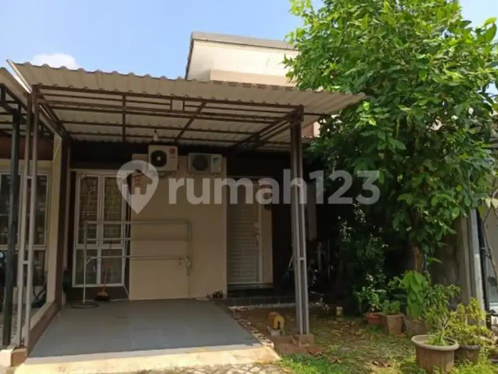 Disewakan Rumah 2 Lantai Semi Furnished Siap Huni di Icon Simplicity BSD