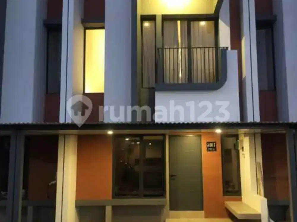 Dijual Rumah 2 Lantai Siap Huni di The Icon Freja Chic BSD City