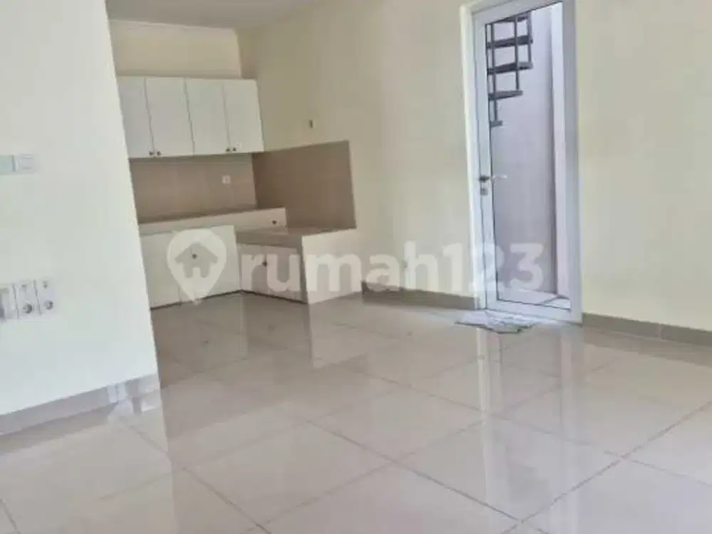 Disewakan Rumah Semi Furnished Kawasan Terbaru Symphonia Lokasi Strategis