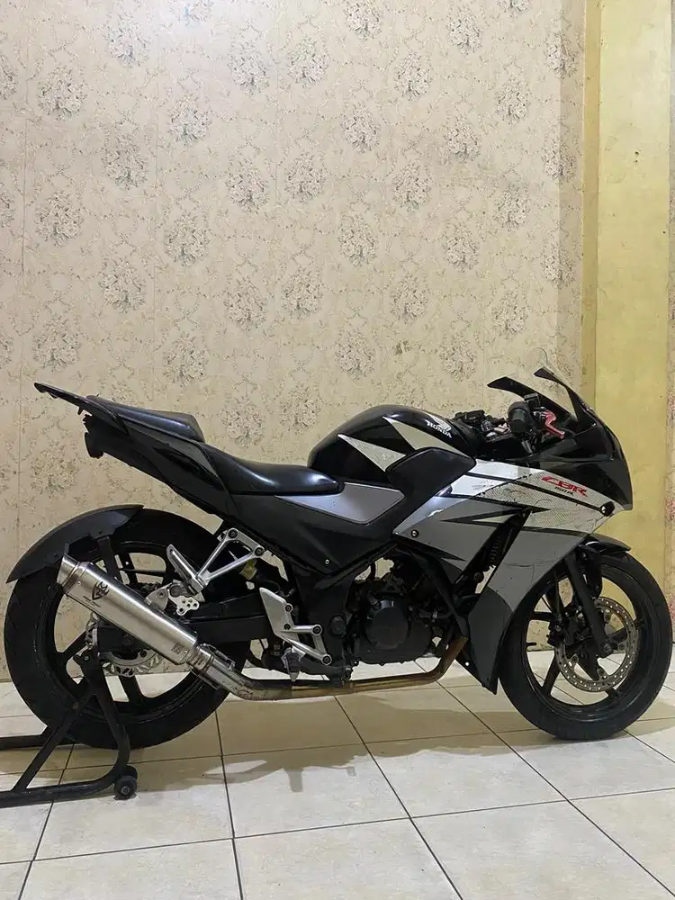 Cbr 150 tahun 2015