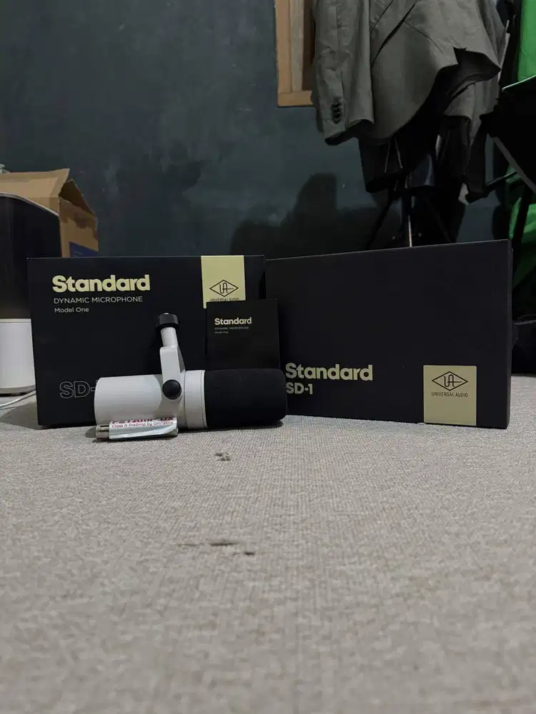 Universal Audio SD-1 Standard Dynamic Microphone (Rival Shure SM7B)