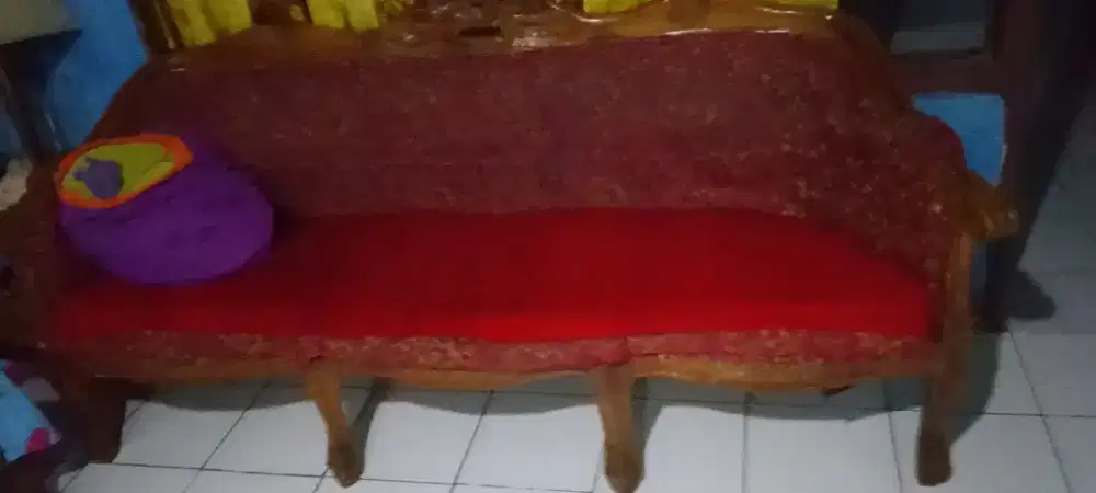 Bangku jadul 3 kursi 1 Sofa dan meja
