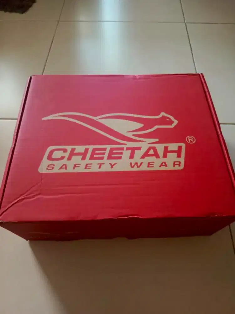 Sepatu safety Cheetah