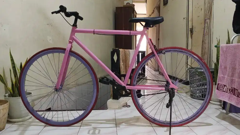 [WTS / JUAL CEPAT] Sepeda Fixie Custom Pink - Ungu (Size 52/53)