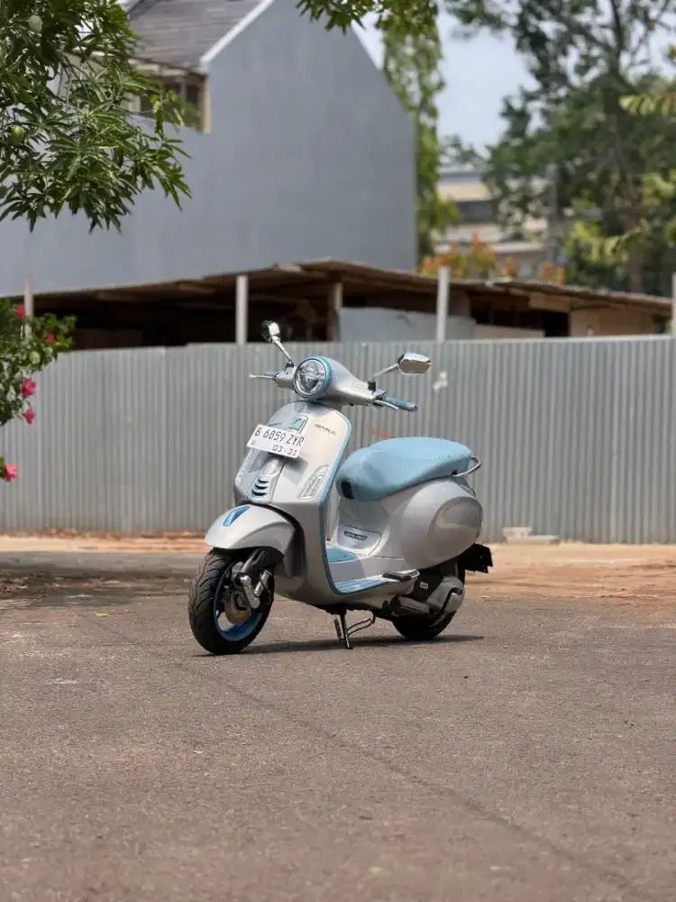 VESPA PRIMAVERA S NEW MODEL 150 IGET ABS LED TH 2025 PERFECT CONDITION