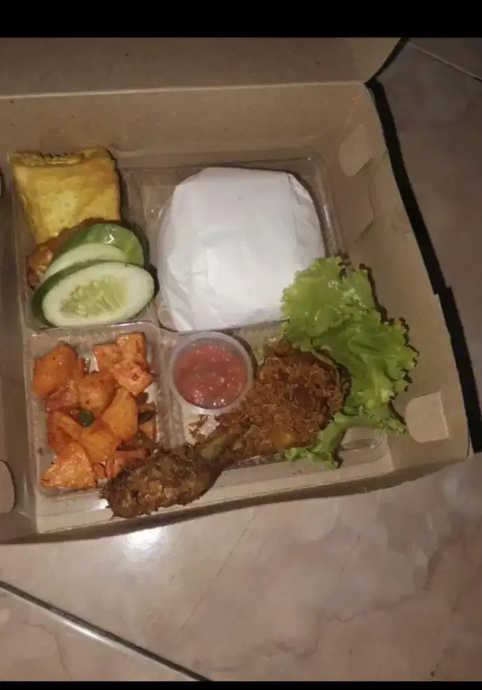 Nasi Box paket 17.000 dan 20.000 & Snack 1 box 8ribu