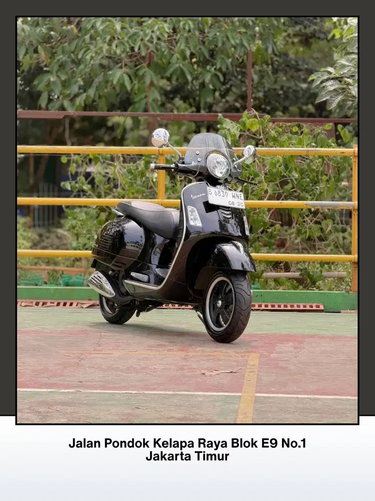 TERMURAH PIAGGIO VESPA GTS 150 3V IE TAHUN 2015 WARNA NERO VULCANO