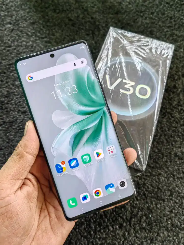 Vivo V30 ram 8+8/256 mulus fulset cakep kamera jernihh