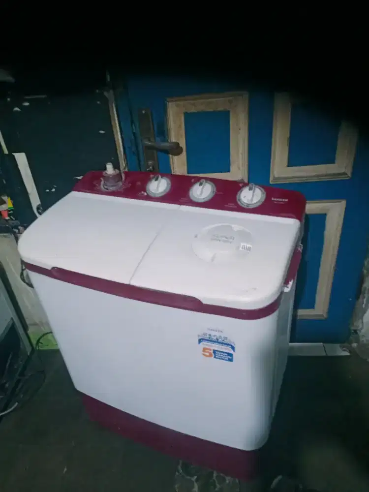 Jual mesin cuci Sanken kapasitas 8,kg mesin ori normal bisa diantar