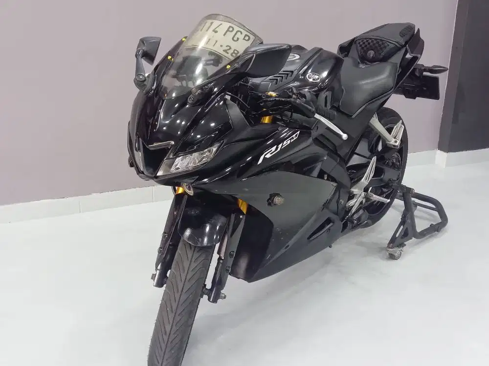 Dijual motor R15 V3 2018
