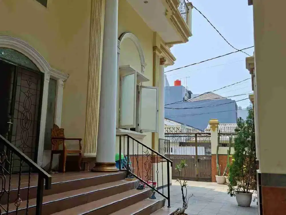 Dijual rumah 4 lt hoek di Sunter Kirana hadap Timur/Utara