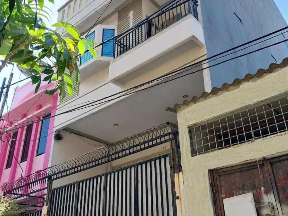 Rumah Pademangan Rapi Uku 6X17 Strategis 3 Lantai Full Cor Beton Siap Huni Hrg Menarik