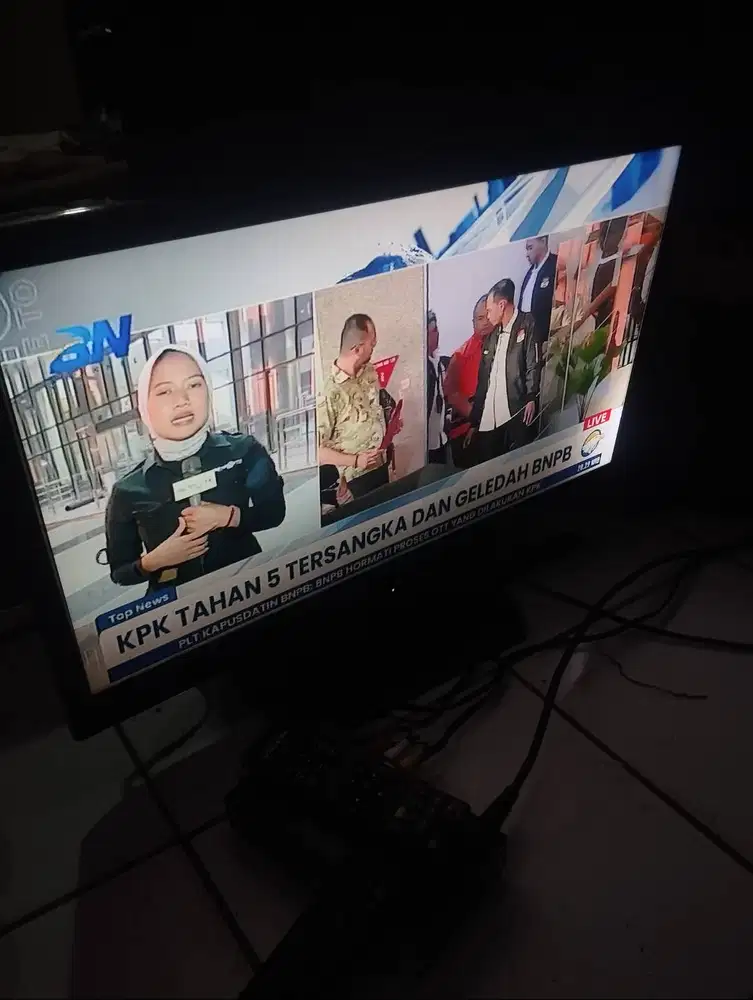 TV SHAP 24INCIH ONLY