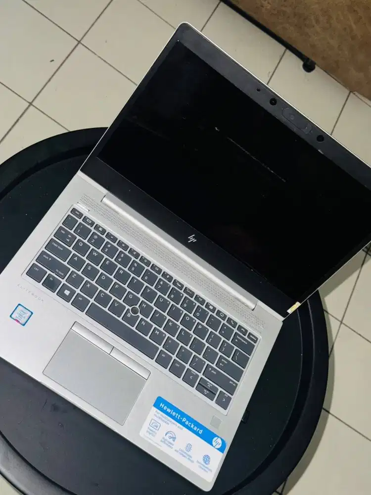 Laptop HP Elitebook 830 G6