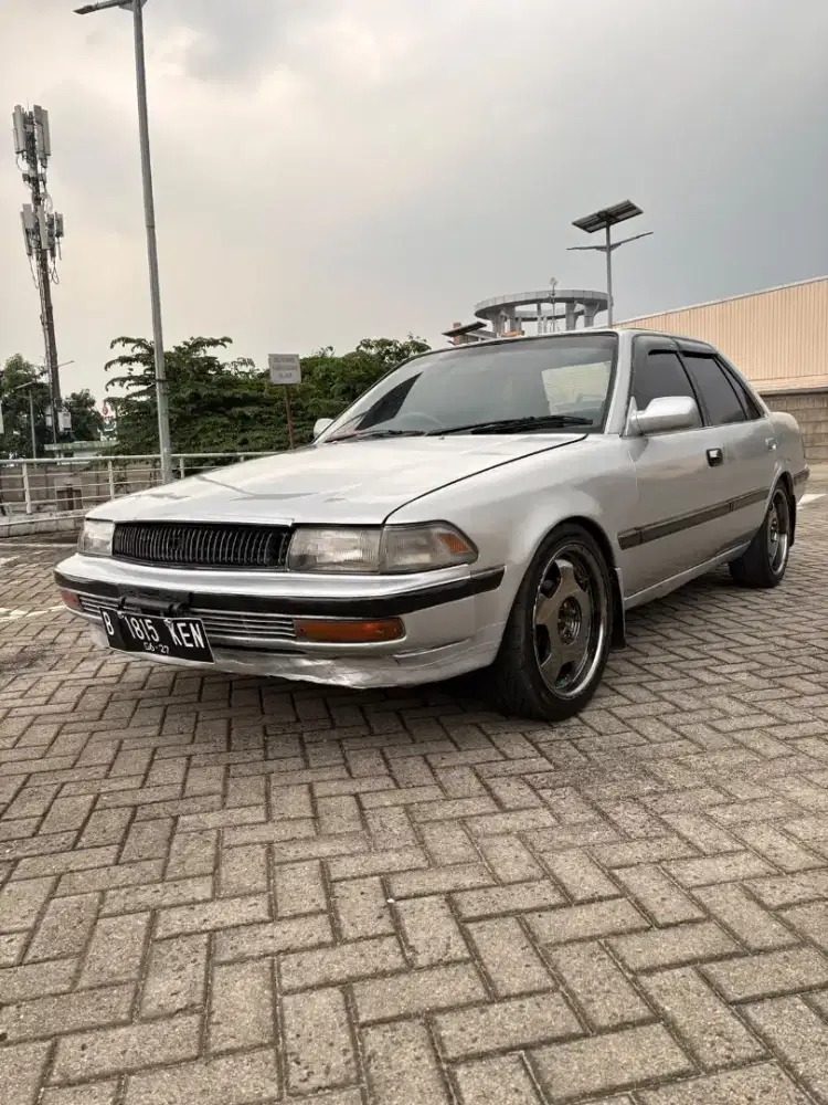 TOYOTA CORONA EX SALLON