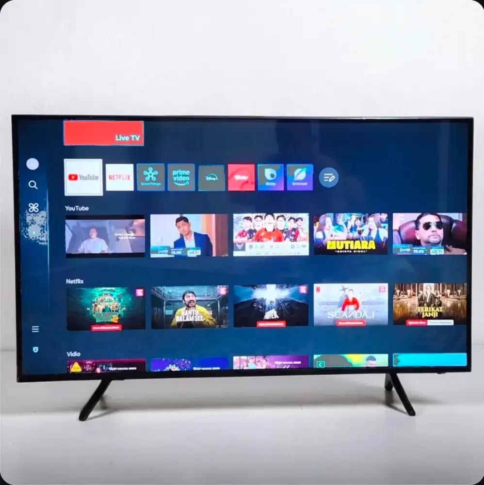 TV Samsung Smart 43 inci 4K UHD - bening lengkap