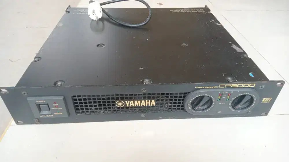 Power ampli YAMAHA