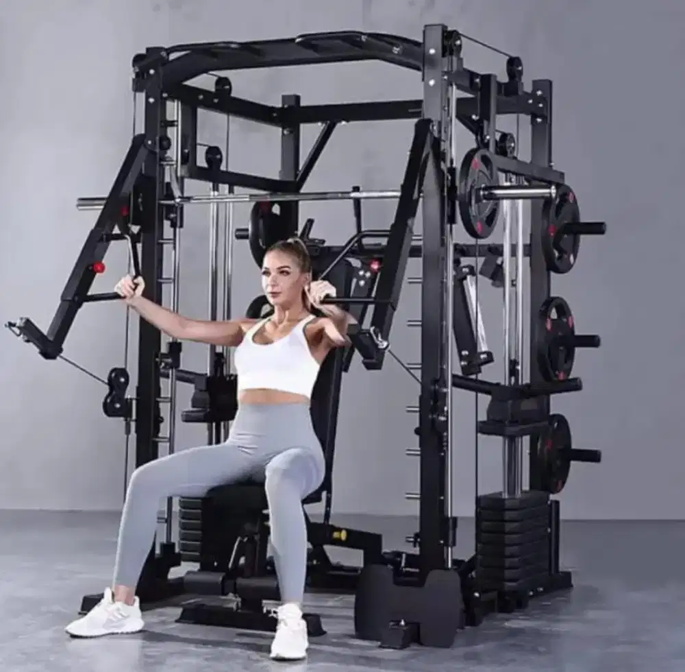 Smith machine multy trainer gym
