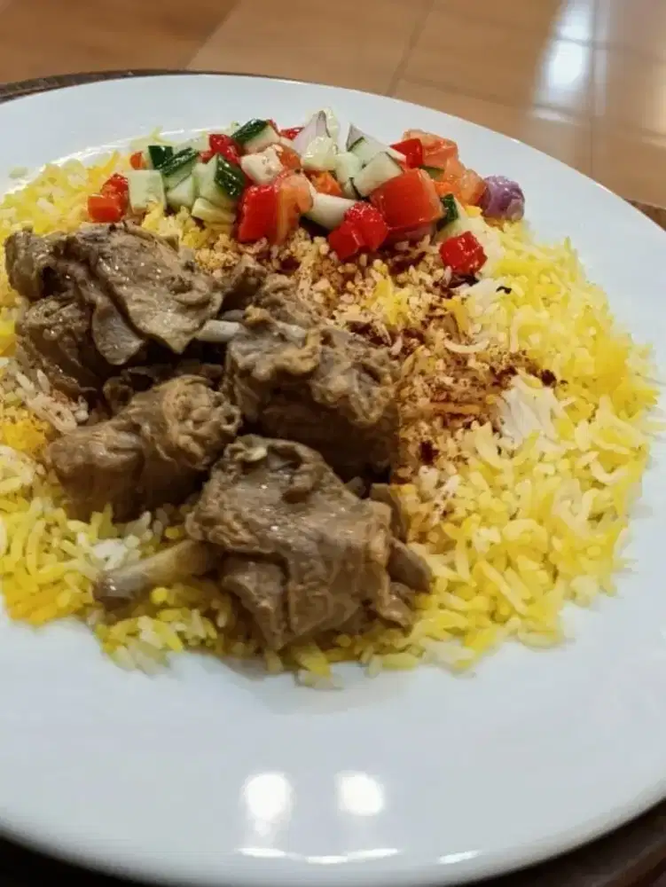 Dicari Helper Dapur untuk Kafe