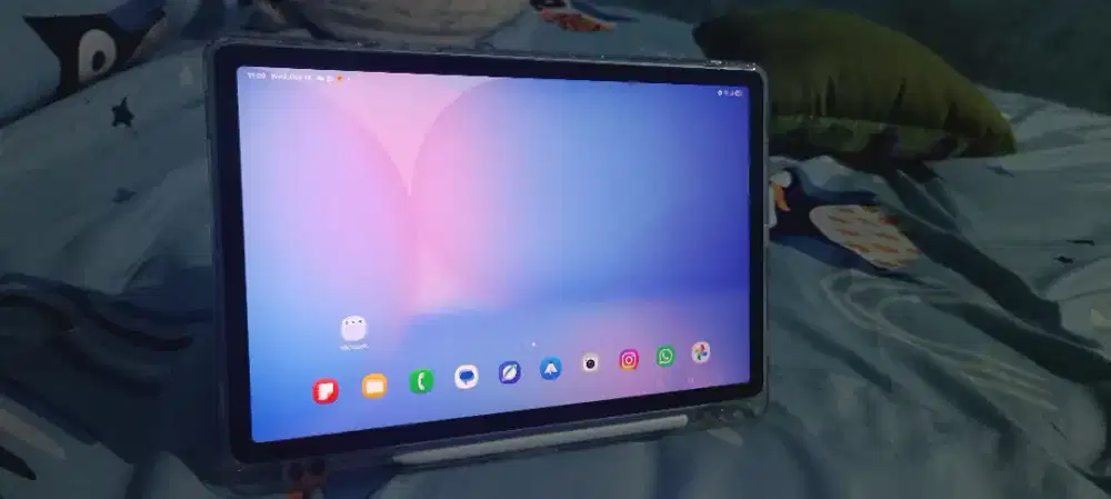 Samsung tab S10 fe 8/128 5g Light blue
