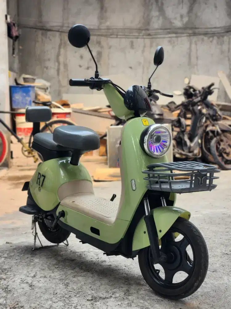 sepeda listrim uwinfly R7