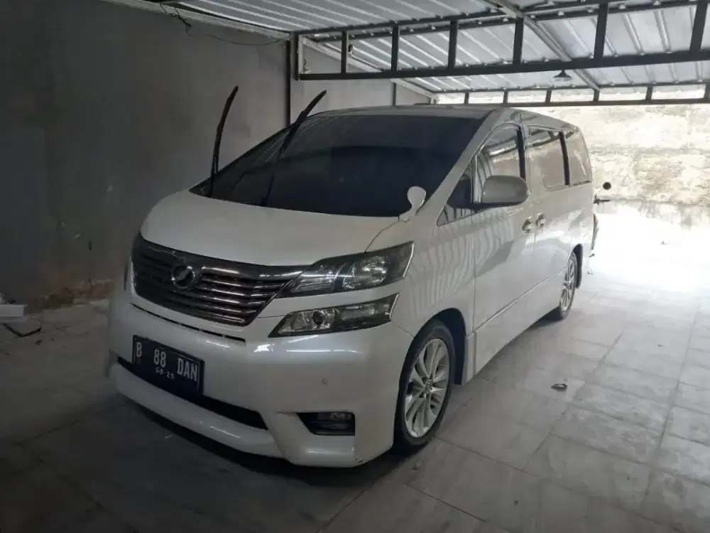 Dijual Toyota Vellfire Z 2010 (Putih Istimewa)