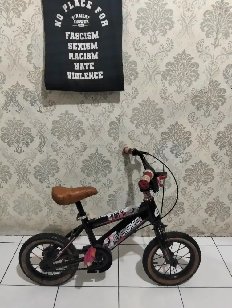 Sepeda BMX anak ukuran 12 untuk balita usia 3 sampai 4 tahun