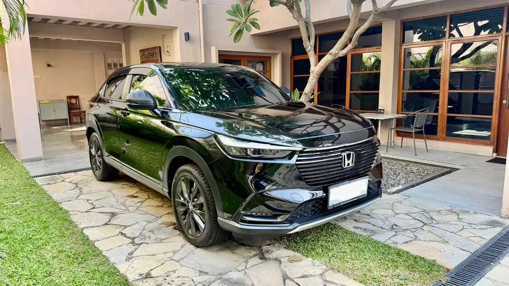Honda HR-V SE 2024 (Low KM)