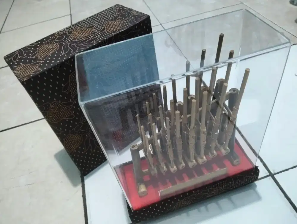 An  Exclusive Miniatur ANGKLUNG. 8 nada