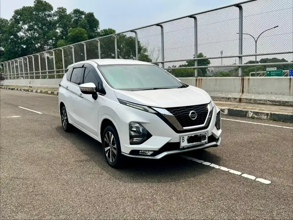 Di jual cash TERMURAH LIVINA VL MATIC 2019
