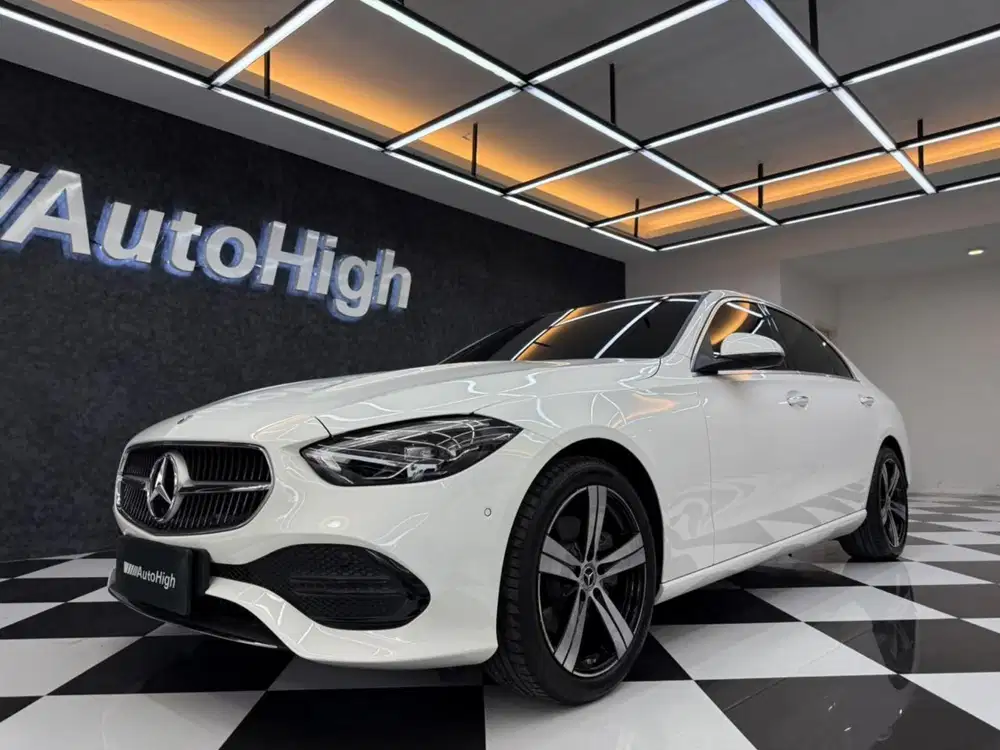 DP10% [Km1.000] C200 AVG Sunroof 2025 White Reg 2026 #AUTOHIGH