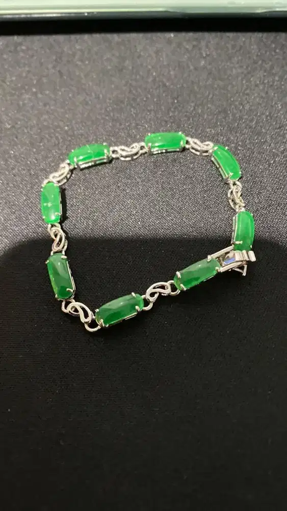 Liontin Giok 18K GP dan Gelang Giok