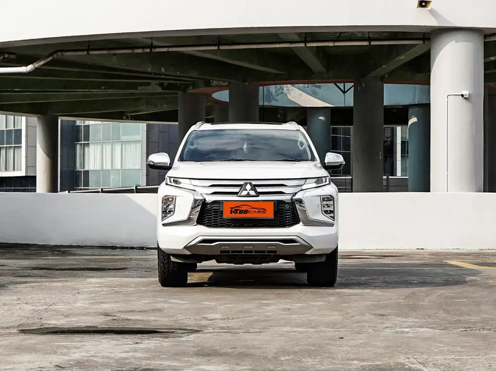 Mitsubisholi Pajero Sport Dakar 2021 Putih
